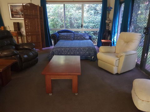 Garden Studio - Hervey Bay Accommodation 1