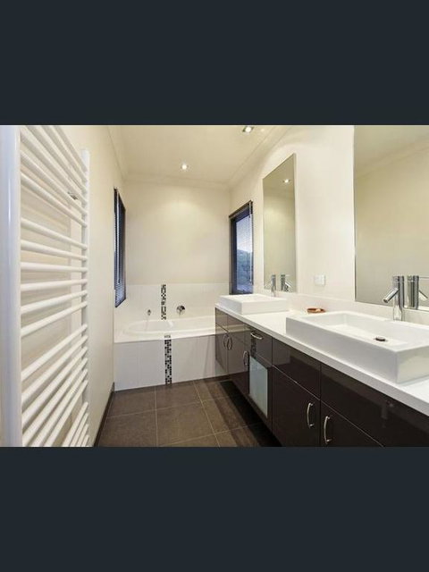 Geelong Melbourne Hakka Hostel - Hervey Bay Accommodation 1