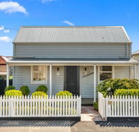 Geelong West Miner's Cottage - Hervey Bay Accommodation