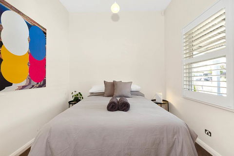 Geelong West Miner's Cottage - Hervey Bay Accommodation 2