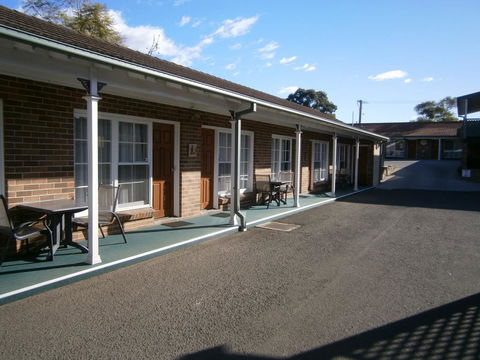 George Bass Motor Inn - Tourism Hervey Bay 0