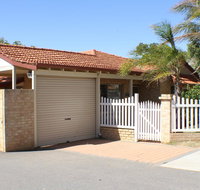 Geraldton Luxury Retreat 2 - Hervey Bay Accommodation