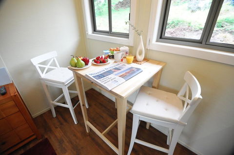 Gisborne Peak Winery Cottages - Hervey Bay Accommodation 2