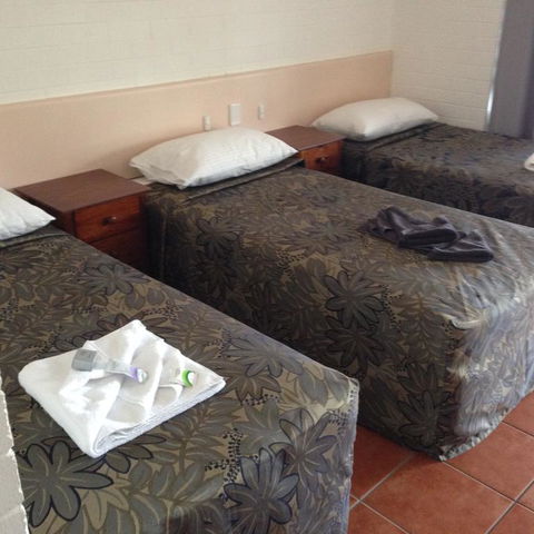 Gladstone Motel - Hervey Bay Accommodation 3