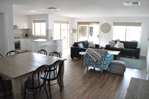 Glencoe Getaway - Hervey Bay Accommodation 0