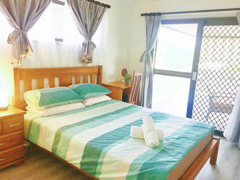 Gold Coast Holiday House - Tourism Hervey Bay 1