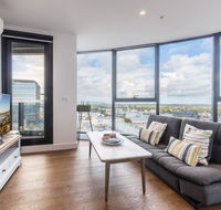 Golden Box Hill Apartment - Tourism Hervey Bay