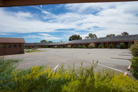 Golden Grain Motor Inn - Hervey Bay Accommodation 3