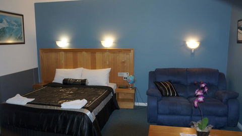 Golden Leaf Motel - Tourism Hervey Bay 2