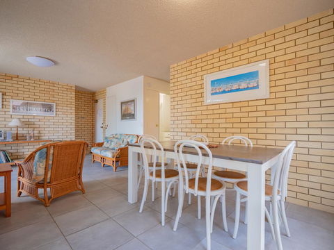 Golden Shores U7, 21 Landsborough Parade - Hervey Bay Accommodation 3