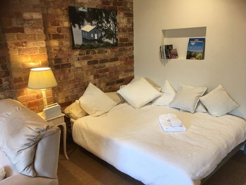 Gorgeous Studio 2 Minutes From The Heart Of Subiaco - Hervey Bay Accommodation 3