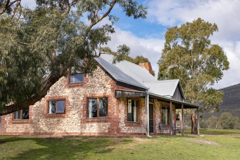 Grampians Pioneer Cottages - Hervey Bay Accommodation 3