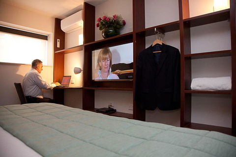 Grand Hotel And Studios - Tourism Hervey Bay 2
