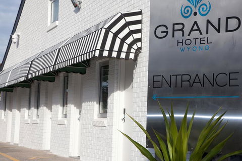 Grand Hotel And Studios - Tourism Hervey Bay 0