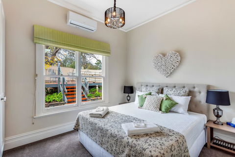 Grandview Accommodation - The Flaxley Apartments - Tourism Hervey Bay 2