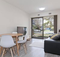 Great South Perth Location with Reserved Parking - Tourism Hervey Bay