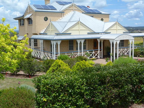 Grovely House - Hervey Bay Accommodation 0