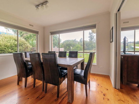 HAKUNA MATATA (No Worries) - Tourism Hervey Bay 2