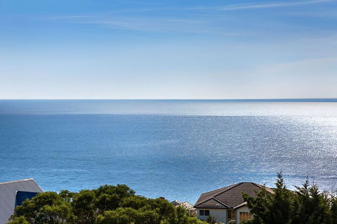 Hampton's Retreat Family Friendly, Water Views, Close To Beach With Heated Pool - Tourism Hervey Bay 1
