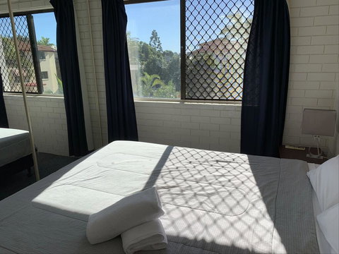 Harbour Side Resort - Hervey Bay Accommodation 1