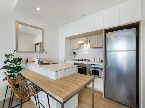 HARBOURSIDE- Hosted By: L'Abode Accommodation - Hervey Bay Accommodation 1