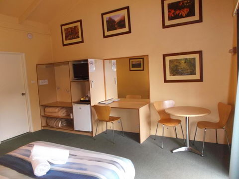 Harrietville Hotel Motel - Tourism Hervey Bay 3