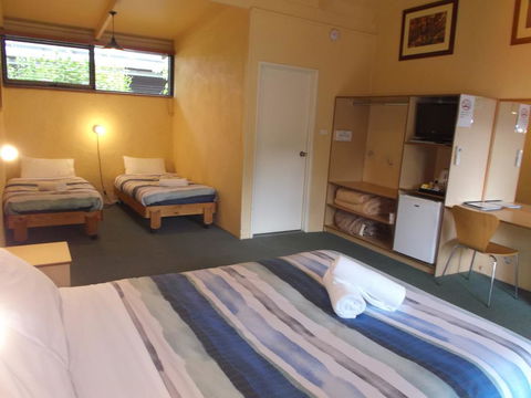 Harrietville Hotel Motel - Tourism Hervey Bay 2