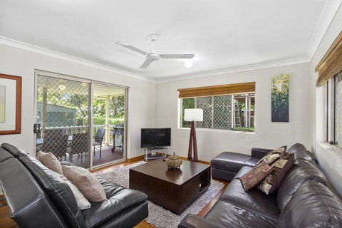 Hastings Point Holiday Heaven - Hervey Bay Accommodation 1