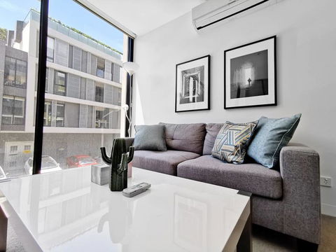 Hawthorn Elegant Lifestyle 1 Bedroom Apartment - Tourism Hervey Bay 2