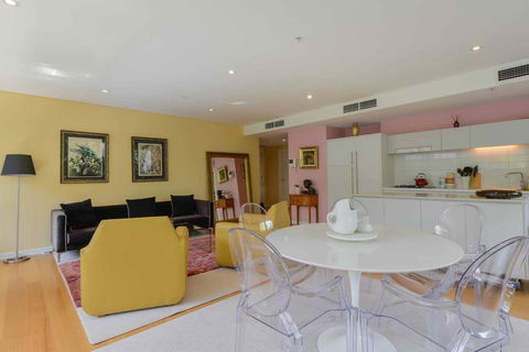 HAZEL Chapel St Socialite. Pool, Spa & Gym - Hervey Bay Accommodation 1