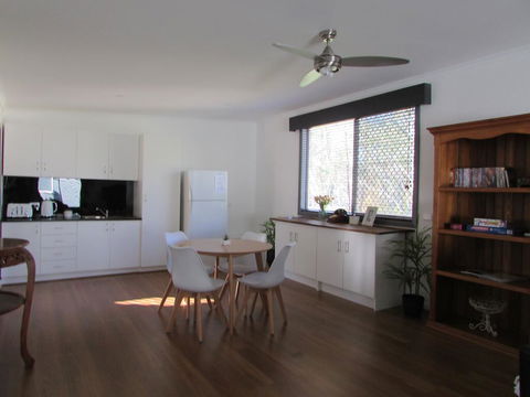HEATHCOTE SHIRAZ COUNTRY STAYS - Hervey Bay Accommodation 1