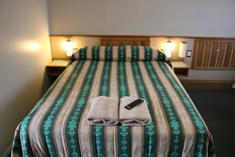 Hermitage Motel - Hervey Bay Accommodation 1