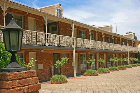 Hermitage Motor Inn - Hervey Bay Accommodation 2