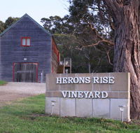 Herons Rise Vineyard Accommodation - Hervey Bay Accommodation