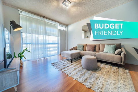 Hideaway @ Adelphi-Waterfront Apartment - Wifi - Nespresso - Hervey Bay Accommodation 0