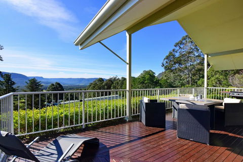 Hillcrest - Spectacular Views! - Tourism Hervey Bay 1