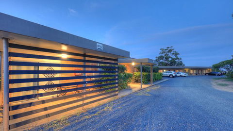 Hilldrop Motor Inn - Hervey Bay Accommodation 2