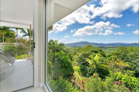 Hilltop Rainforest Retreat - Hervey Bay Accommodation 1