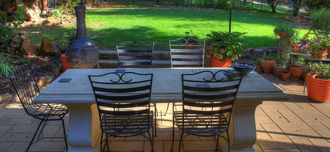 Hillview Oak B&B - Hervey Bay Accommodation 1