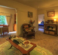 Hillview Oak BB - Hervey Bay Accommodation