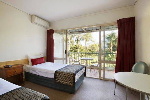 Hinterland Hotel Nerang - Tourism Hervey Bay 2