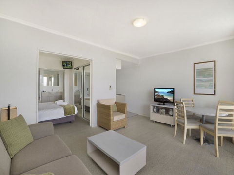 Hinterland Luxury - 1 Bedroom Hinterland View Apt - Hervey Bay Accommodation 3