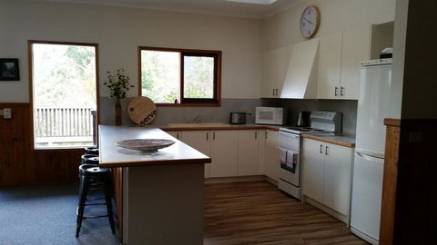 Hiview Holiday Home - Hervey Bay Accommodation 2