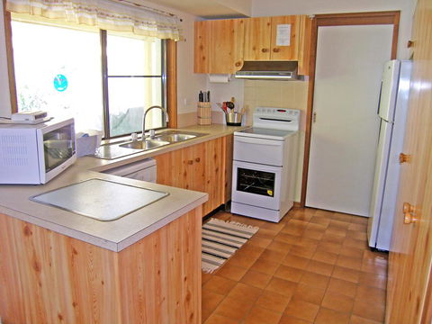 Home Away @ Callala Bay - Tourism Hervey Bay 1