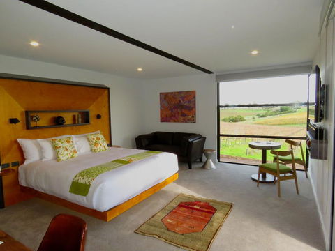 Hotel California Road At Inkwell Wines - Tourism Hervey Bay 3