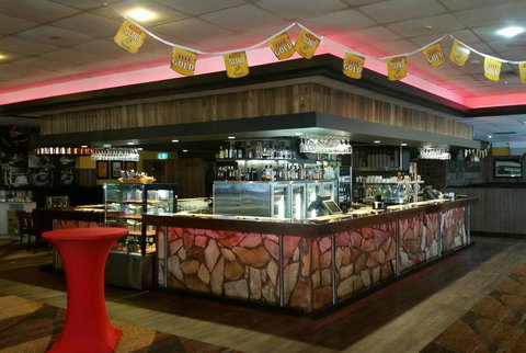 Isa Hotel - Hervey Bay Accommodation 3