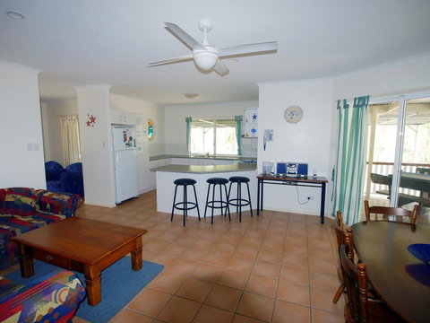 Island Haven - Hervey Bay Accommodation 3