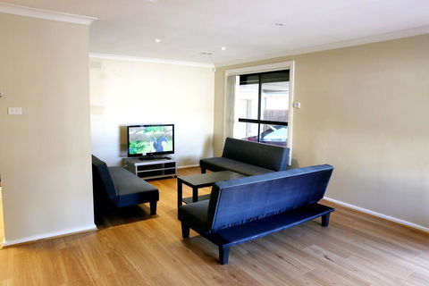 Isle Of Serenity Charming House - Hervey Bay Accommodation 3