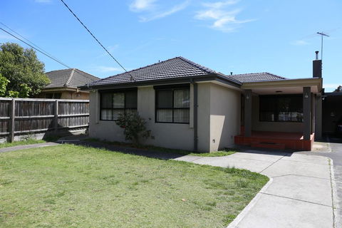 Isle Of Serenity Charming House - Hervey Bay Accommodation 0