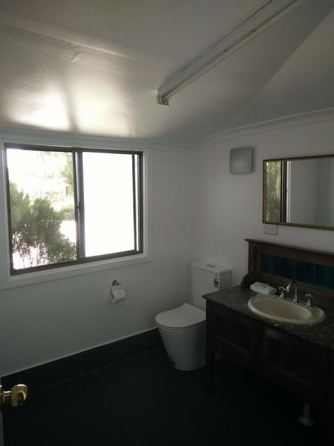 Ithaca 1896 Manor - Hervey Bay Accommodation 3